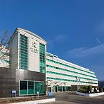 Hyatt Place London Heathrow Airport