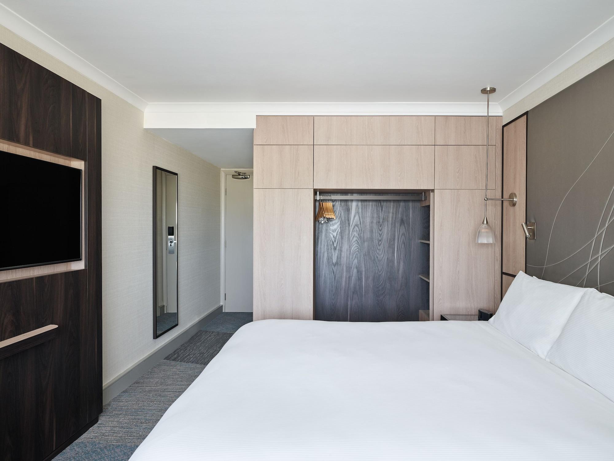 Hyatt Place London Heathrow Airport Hotel 4*